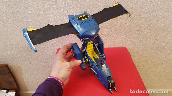 avion de batman juguete