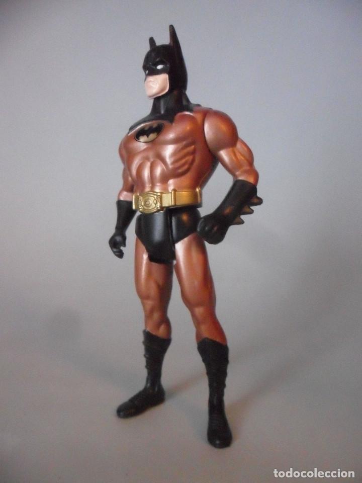 Figuras y mu&ntilde;ecos DC: BATMAN RETURNS POWERING BATMAN  KENNER 1991 - Foto 2