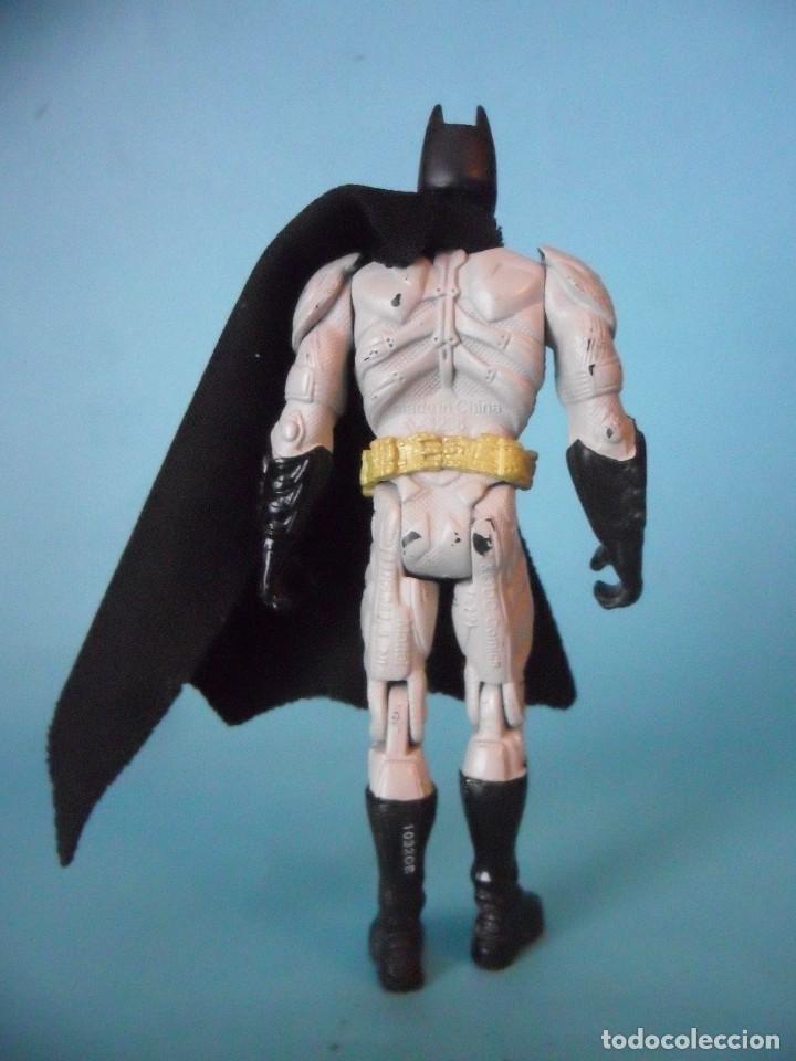 Figuras y mu&ntilde;ecos DC: BATMAN FIGURA DE 10 CM HASBRO 2012 - Foto 5