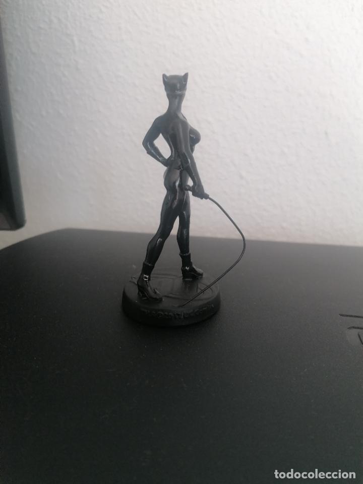 Figuras y mu&ntilde;ecos DC: Catwoman DC Comics 2011 - Foto 2