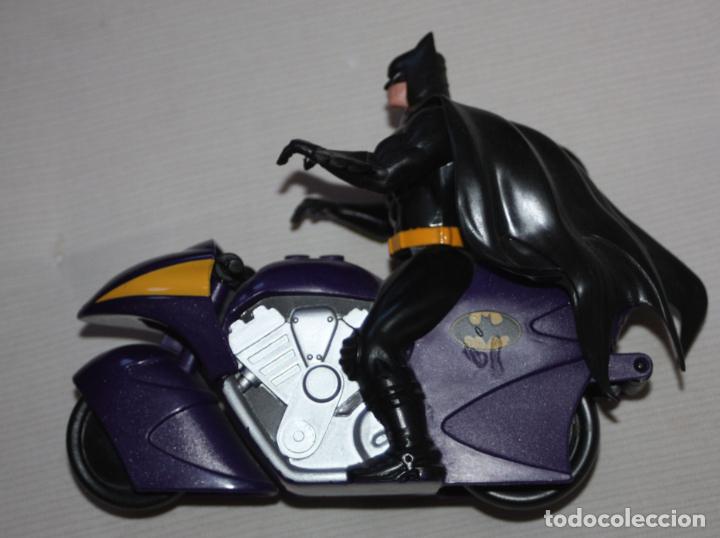 Figuras y mu&ntilde;ecos DC: batman en batmoto - Foto 3