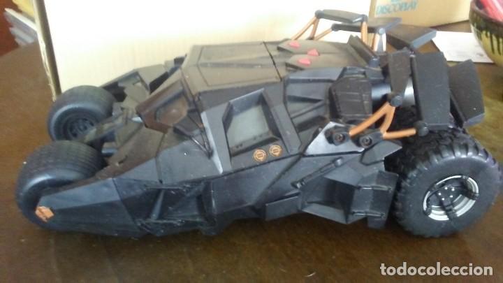 Figuras y mu&ntilde;ecos DC: BATMOVIL CABALLERO OSCURO CON SONIDO - TM & DC Comics - Foto 2