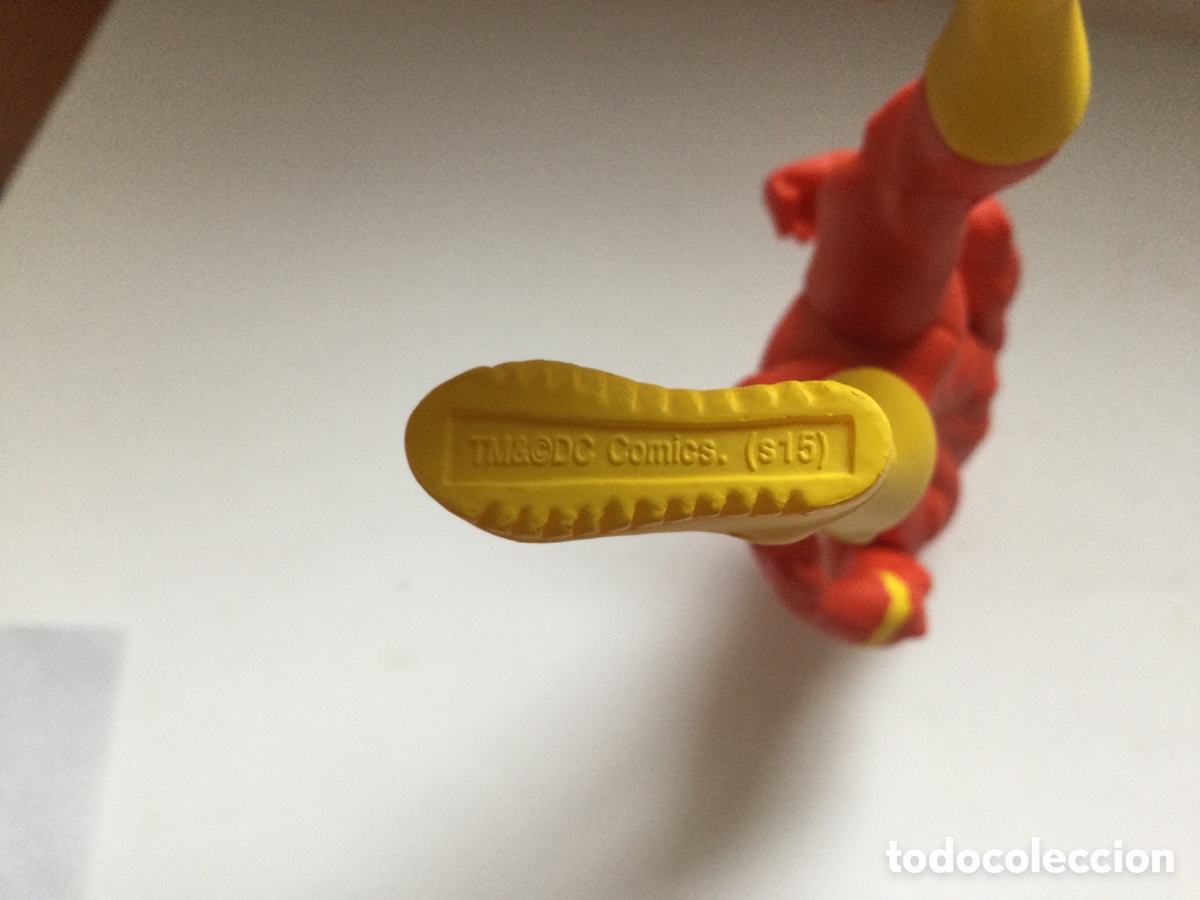 Figuras y mu&ntilde;ecos DC: Estatua &ldquo; The Flash &ldquo; - Foto 14