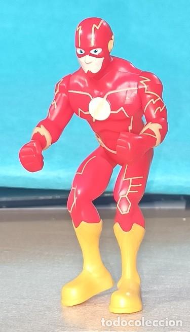 Figuras y mu&ntilde;ecos DC: FIGURA ARTICULADA DE SUPERHEROE DC COMICS - FLASH - ALTURA 13 cms - Foto 1