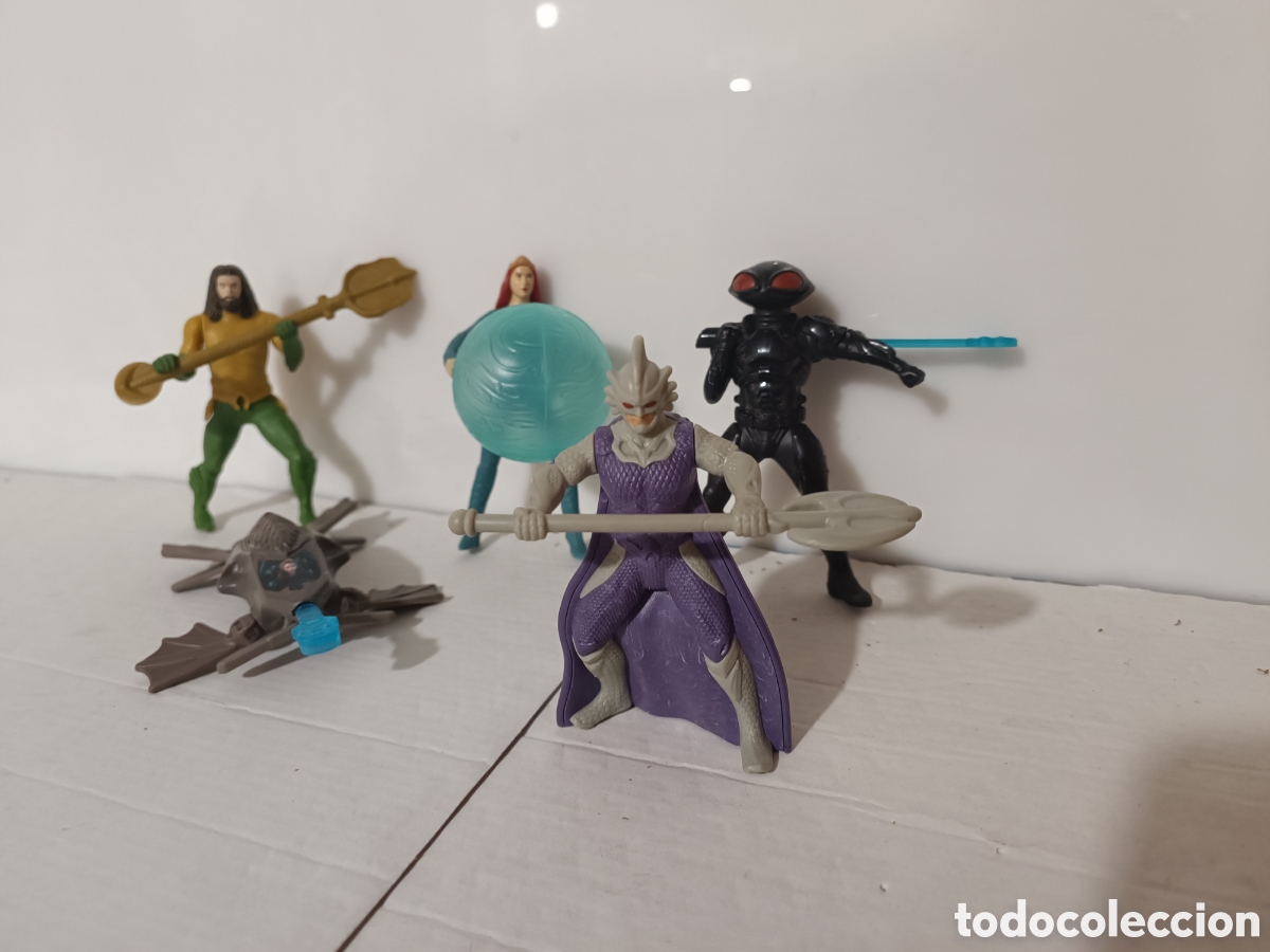 Figuras y mu&ntilde;ecos DC: Figuras Aquaman, burger King - Foto 1