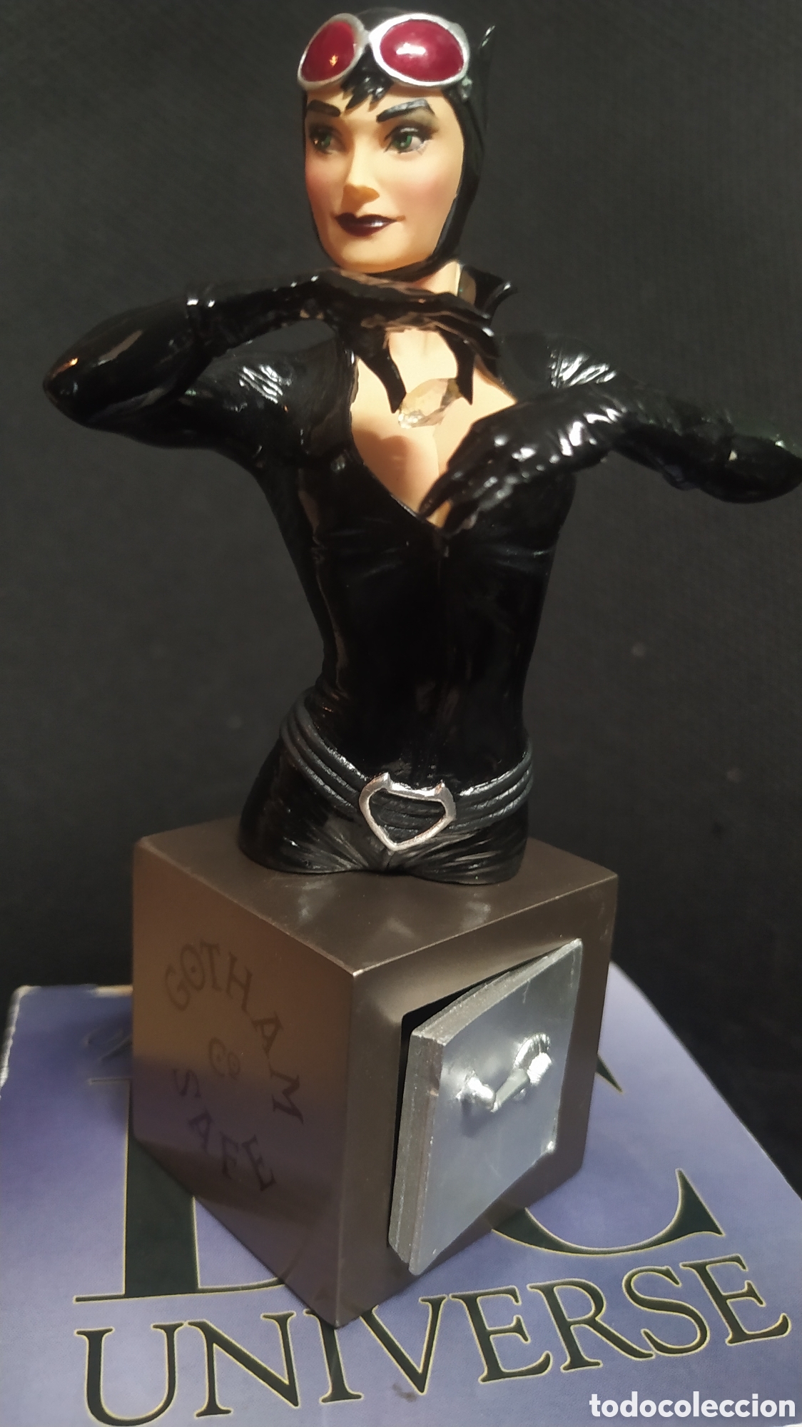 Figuras y mu&ntilde;ecos DC: Busto CatWoman Adam Hughes - Foto 1