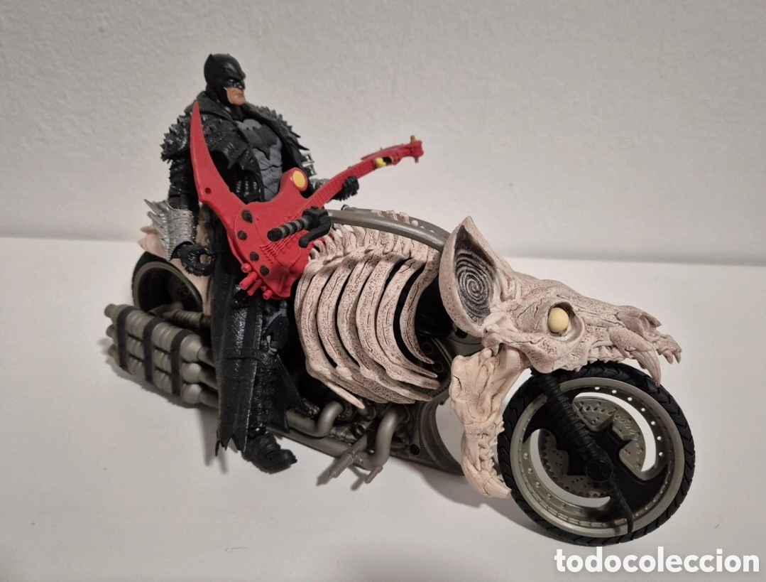 Figuras y mu&ntilde;ecos DC: Increible figura batman rock con moto - Foto 1