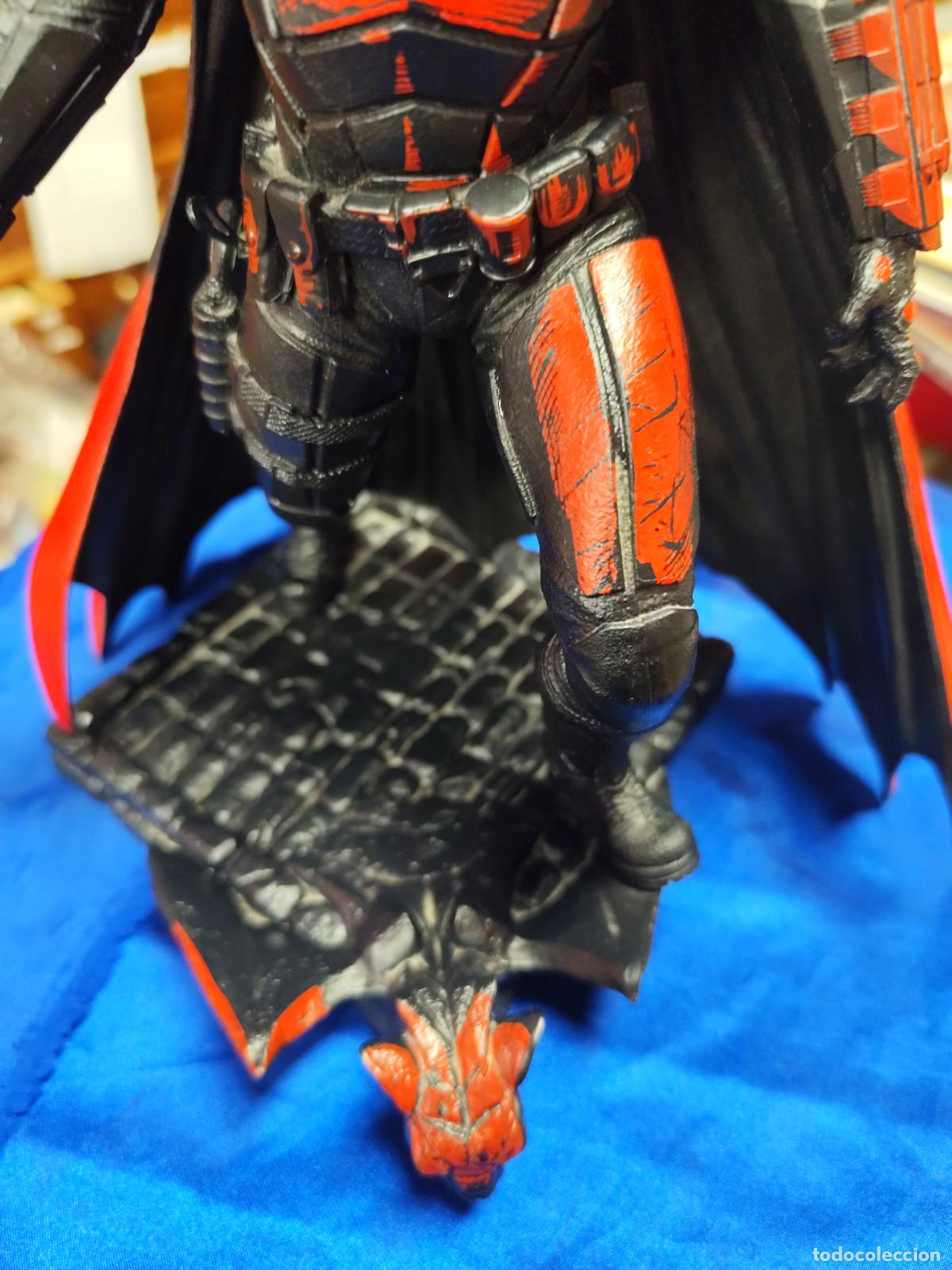 Figuras y mu&ntilde;ecos DC: Batman 30 cm (Rojo) - The Batman - McFarlane - Foto 2