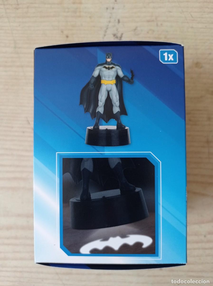 Figuras y mu&ntilde;ecos DC: Figura Batman - Auchan Dc Comics - Con LED Luminoso - Foto 2