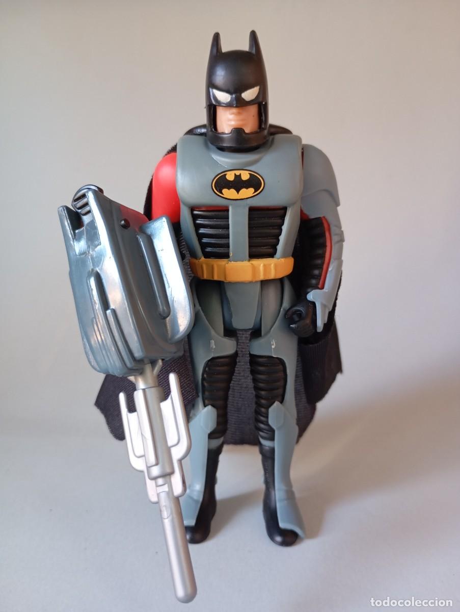 Figuras y mu&ntilde;ecos DC: BATMAN ANIMATED BRUCE WAYNE ARMOR BATMAN KENNER 1993 - Foto 1