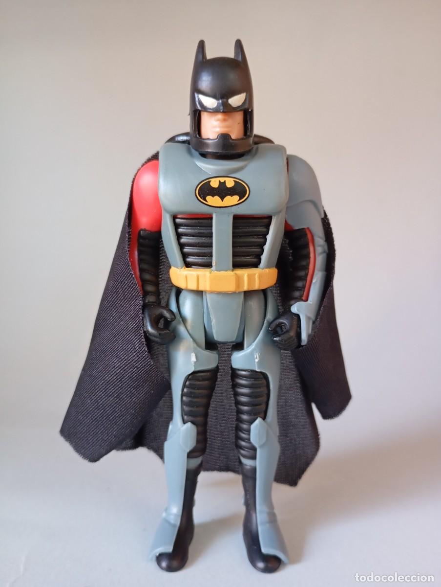 Figuras y mu&ntilde;ecos DC: BATMAN ANIMATED BRUCE WAYNE ARMOR BATMAN KENNER 1993 - Foto 2