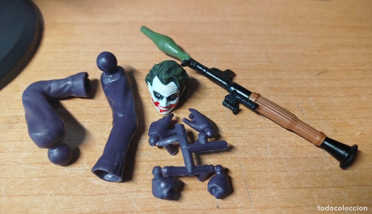 Figuras y mu&ntilde;ecos DC: Figura Joker de 18 cm + accesorios - Foto 2