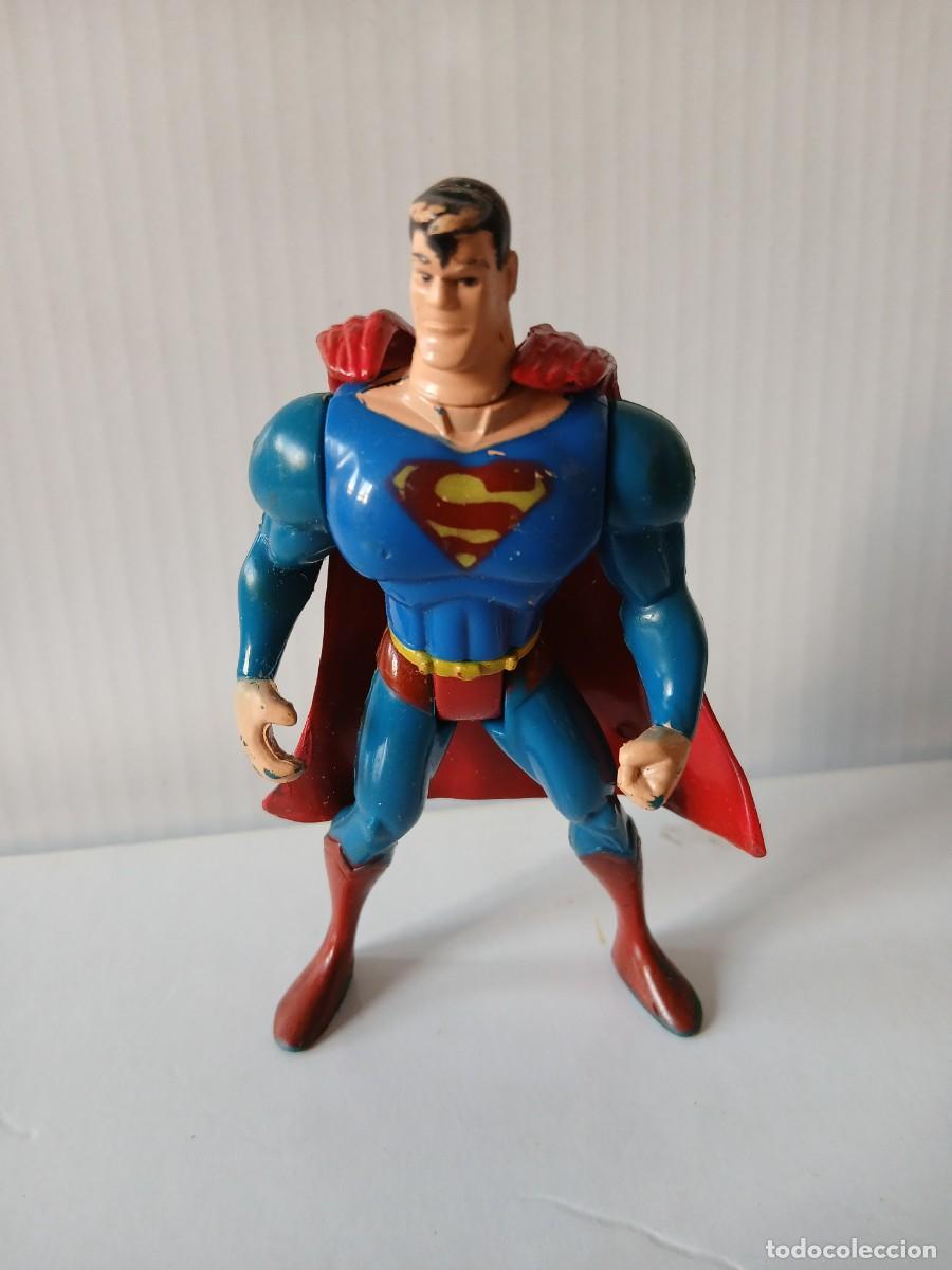 Figuras y mu&ntilde;ecos DC: Figura superman de 13 ctms estado normal kenner y similares - Foto 1