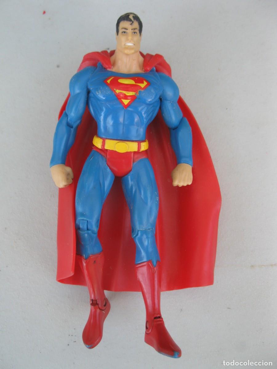 Figuras y mu&ntilde;ecos DC: SUPERMAN - FIGURA ARTICULADA DE PVC. - Foto 4