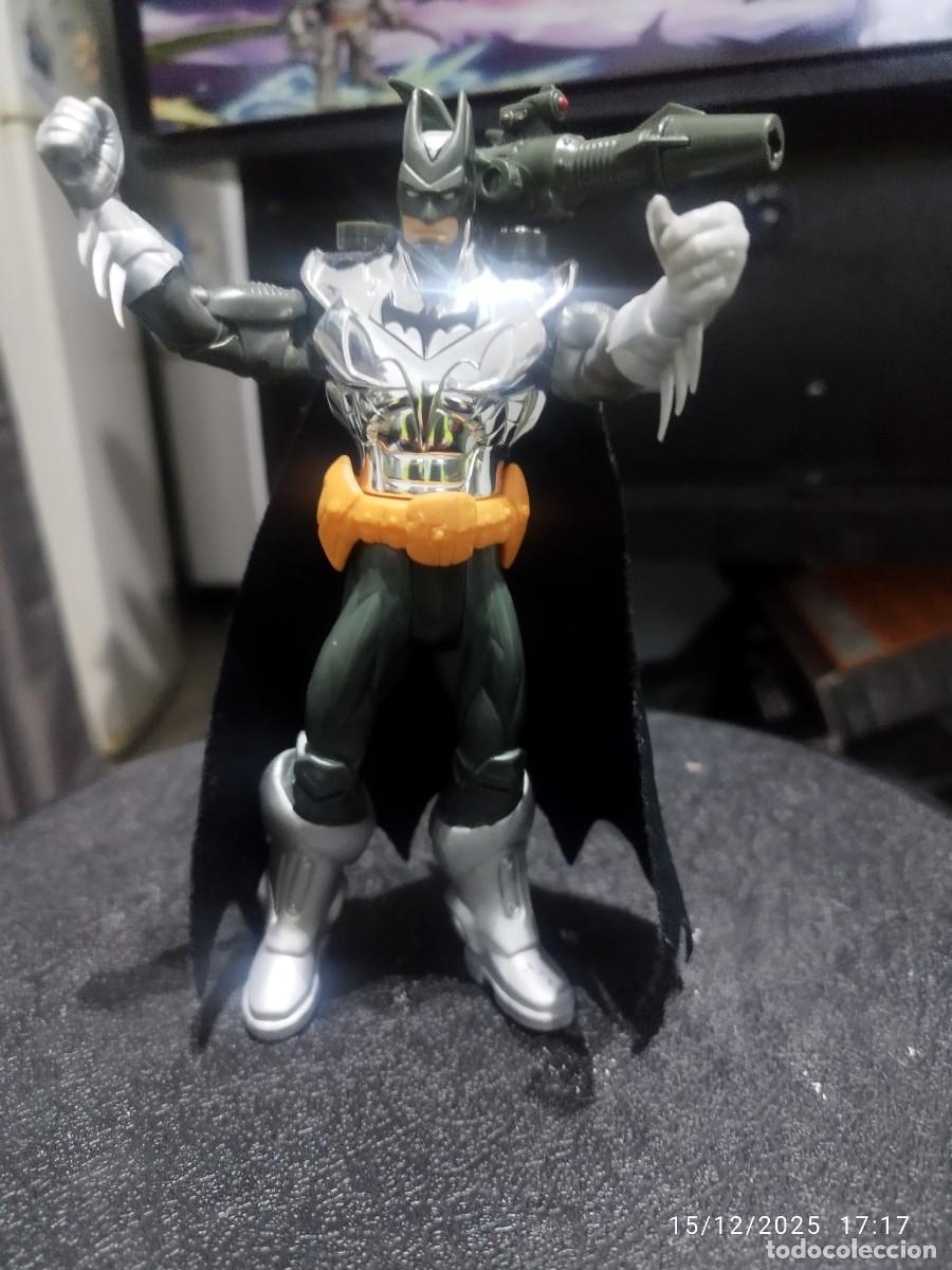 Figuras y mu&ntilde;ecos DC: Figura Batman con ca&ntilde;&oacute;n 15cm - Foto 1