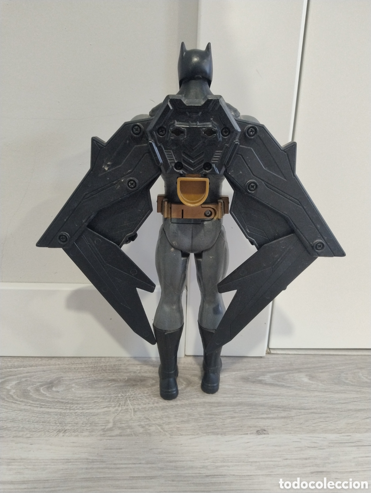 Figuras y mu&ntilde;ecos DC: Figura Batman DC con alas extensible con mecanismo - Foto 3