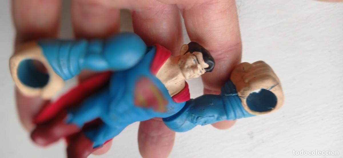 Figuras y mu&ntilde;ecos DC: Antigua figura de SUPERMAN con brazos elasticos de DC - Foto 2