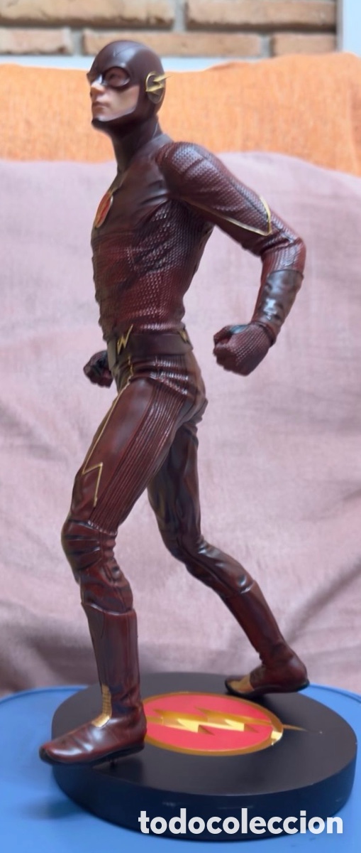 Figuras y mu&ntilde;ecos DC: Estatua The Flash - DC Collectibles - Foto 3