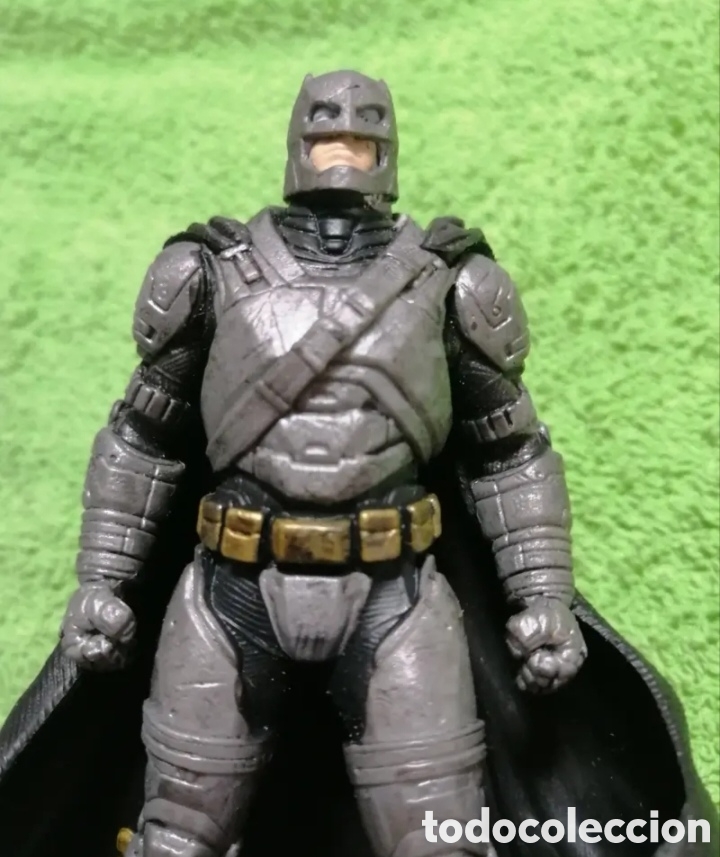 Figuras y mu&ntilde;ecos DC: Figura Batman del 2015 - Foto 4