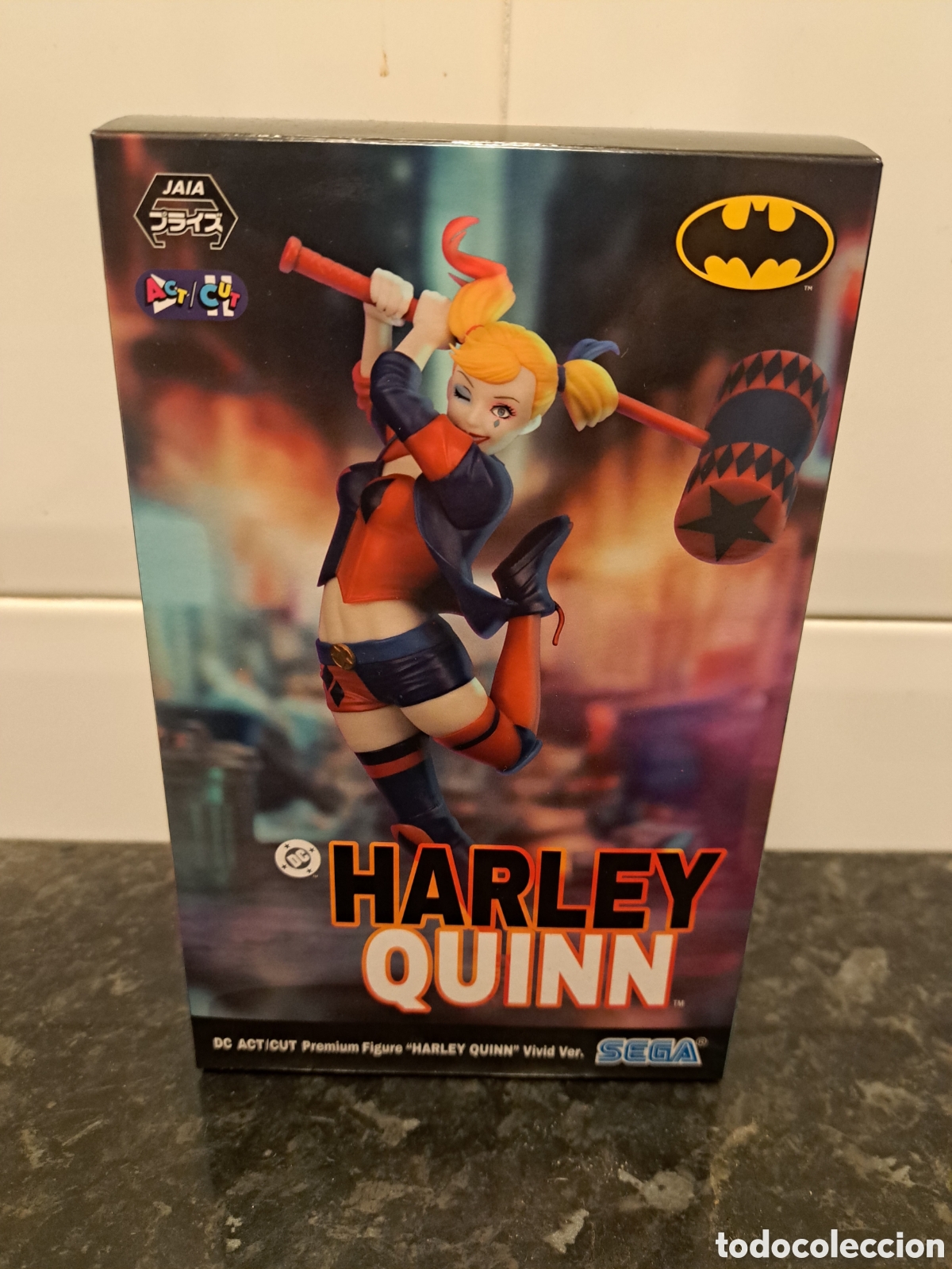 Figuras y Mu&ntilde;ecos DC: FIGURA DE HARLEY QUINN SEGA VIVID VERSION DC COMICS BATMAN NUEVA CON LA CAJA