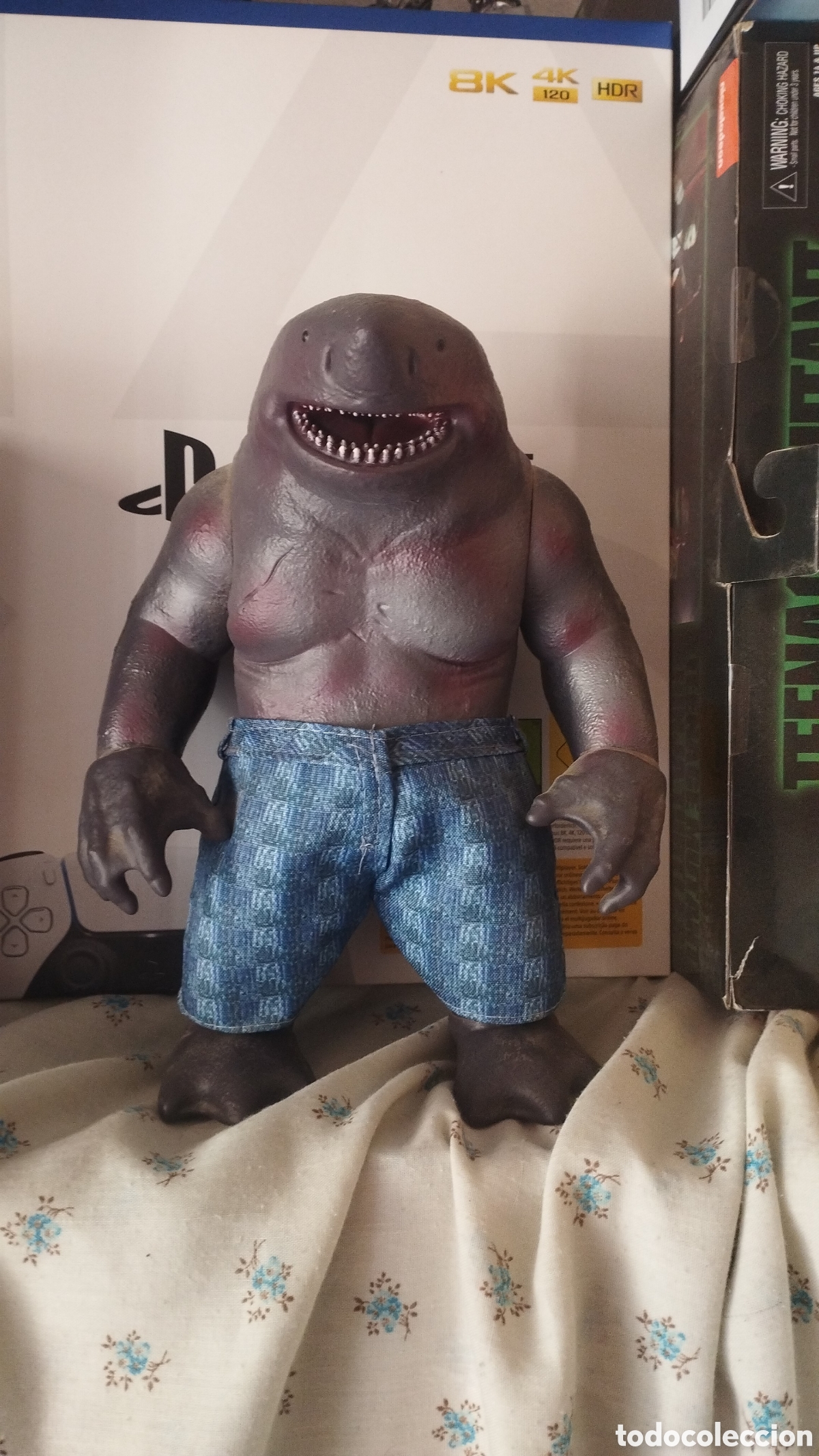 Figurines et Jouets DC: King shark escuadr&oacute;n suicida figura