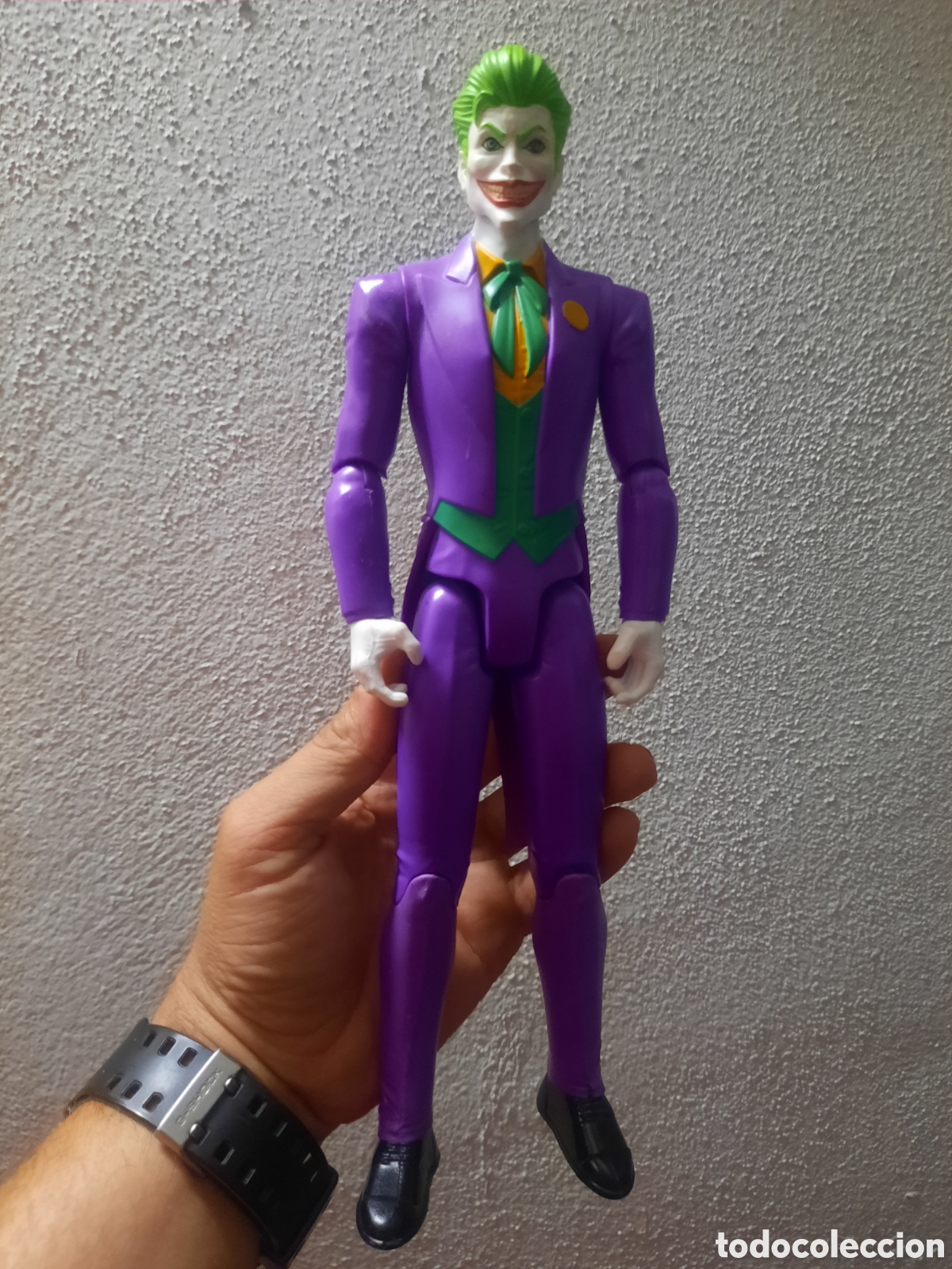 Figuras y mu&ntilde;ecos DC: Mu&ntilde;eco The Joker 30cm