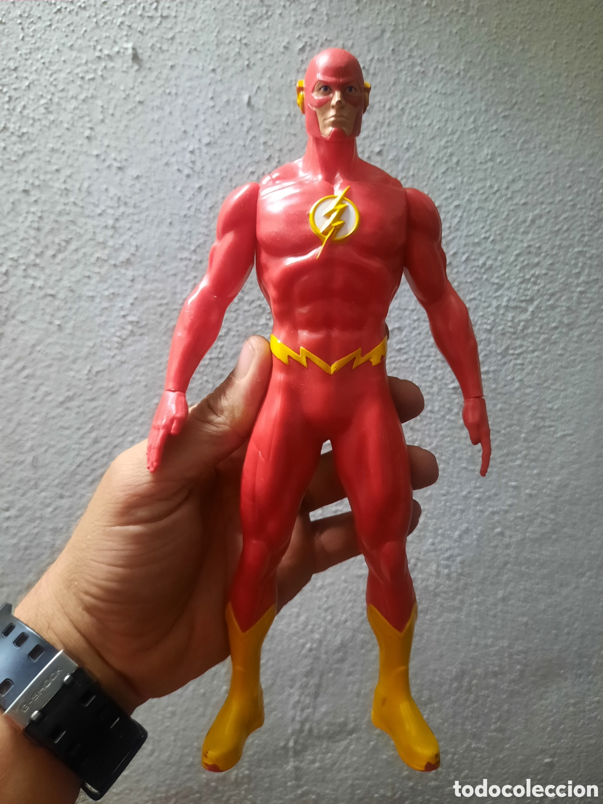 Figuras y mu&ntilde;ecos DC: Mu&ntilde;eco Articulado DC C&oacute;mics Flash 24cm