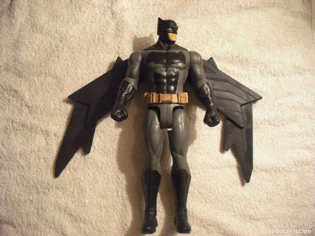 Figurines et Jouets DC: FIGURA DE BATMAN . MATTEL . 29,5 CM, CON ALAS DESPLEGABLES