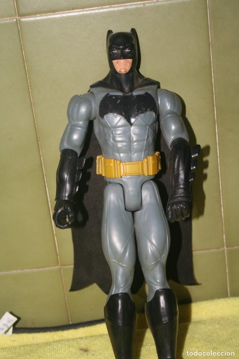 Figuras y mu&ntilde;ecos DC: mu&ntilde;eco batman tm dc comics