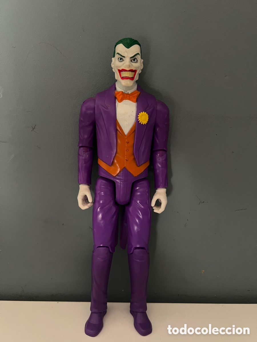 Figuras y mu&ntilde;ecos DC: Figura Joker True-Moves Series 30 cm