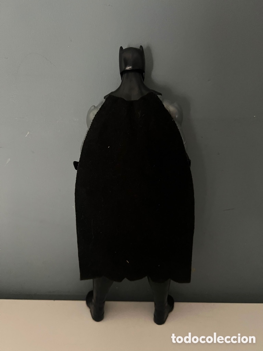 Figuras y mu&ntilde;ecos DC: Figura Batman True-Moves 30 cm - Foto 3