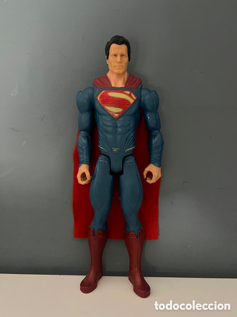 Figuras y mu&ntilde;ecos DC: Figura Superman True-Moves 30 cm