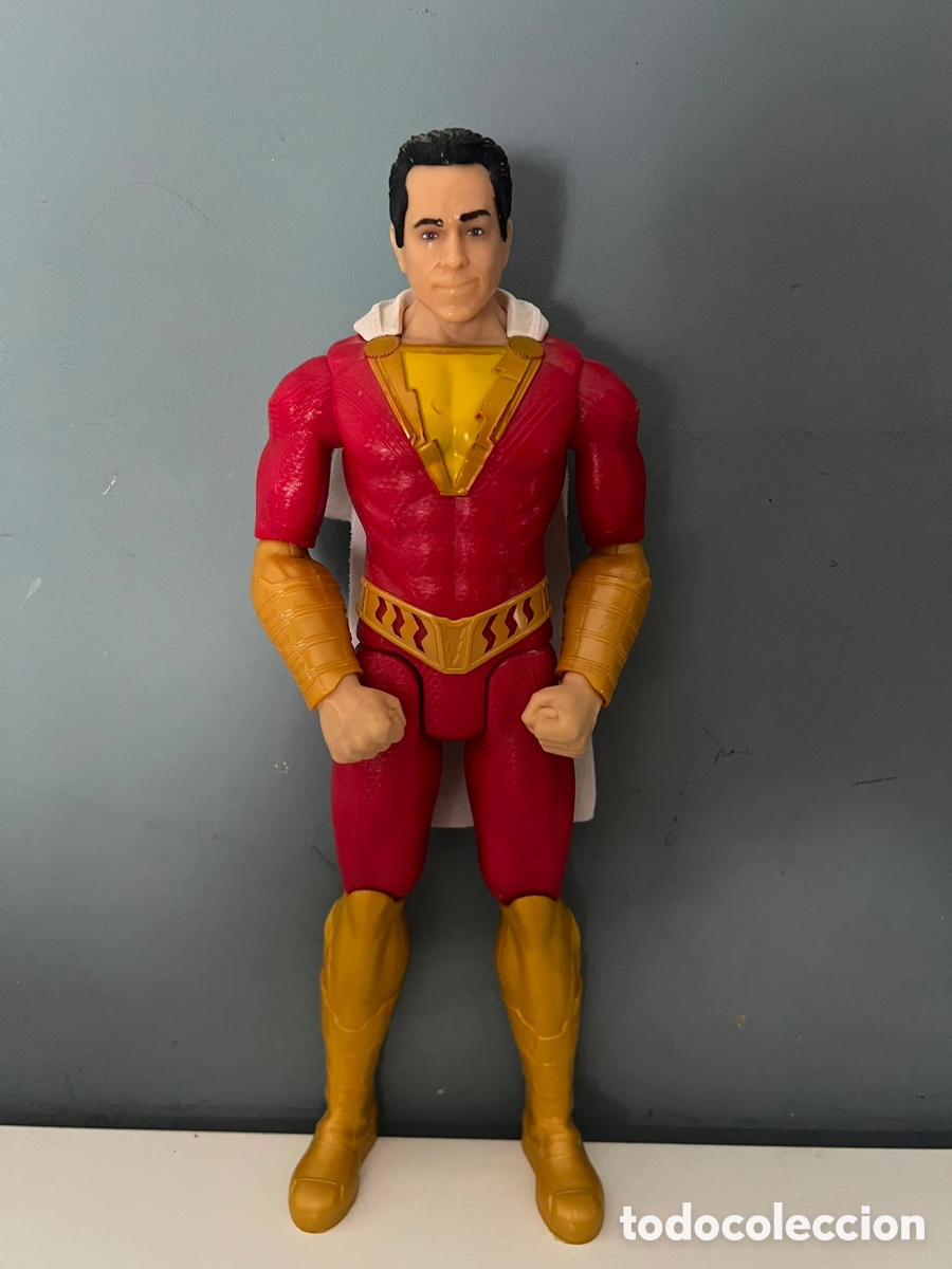 Figuras y mu&ntilde;ecos DC: Figura Shazam True-Moves 30 cm