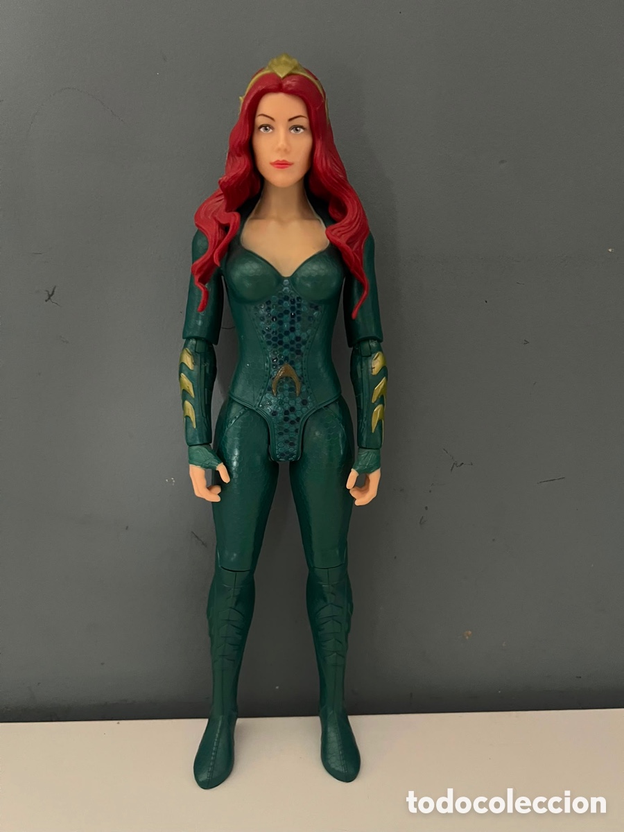 Figuras y mu&ntilde;ecos DC: Figura Mera True-Moves 30 cm