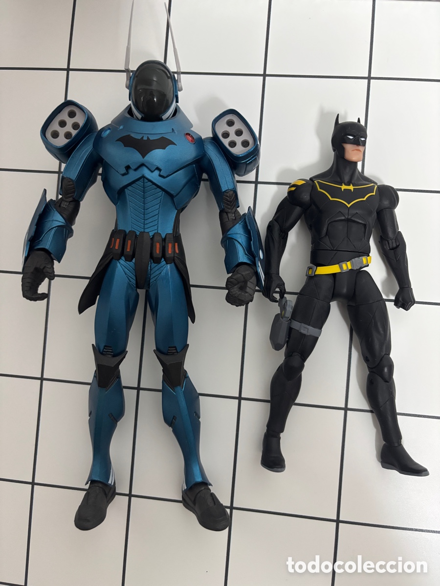 Figuras y mu&ntilde;ecos DC: DC Direct Batman y Batbot