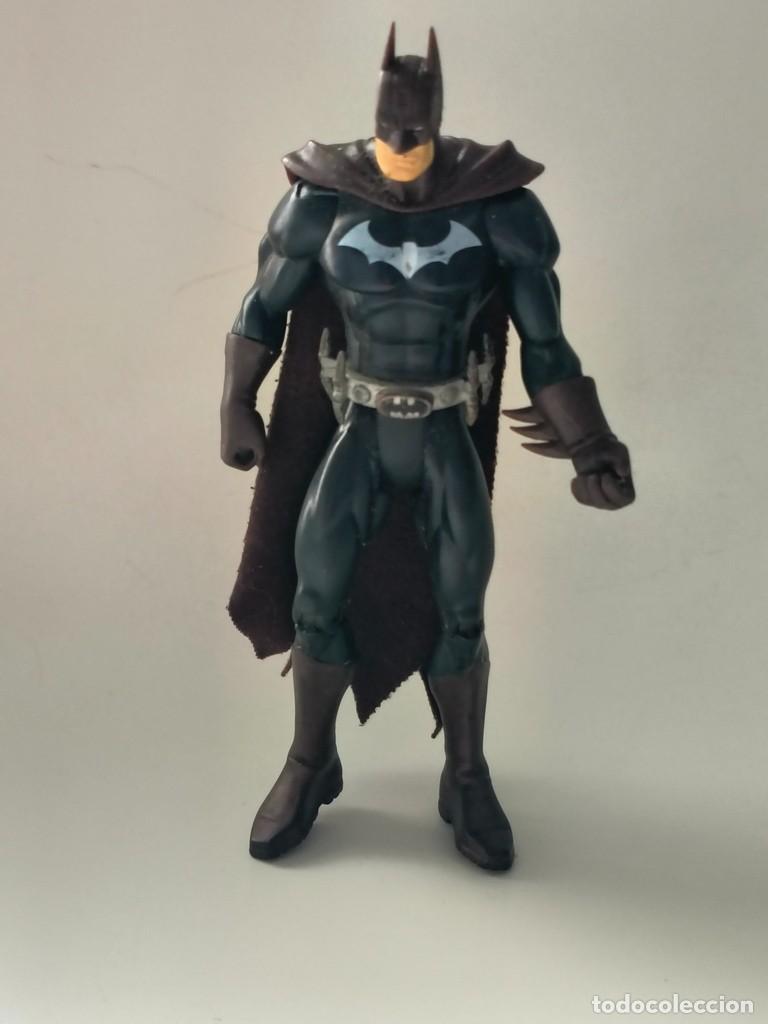 Figuras y mu&ntilde;ecos DC: FIGURA ARTICULADA ACCION BATMAN NEGRO Y MARRON DC COMICS (03)