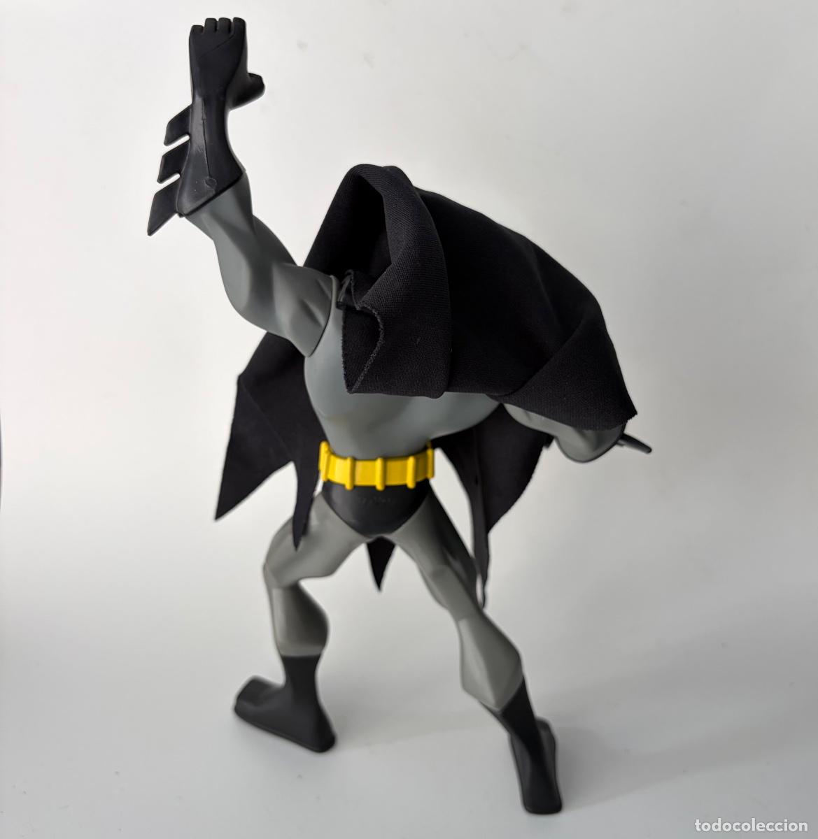 Figuras y mu&ntilde;ecos DC: figura Batman The Batman Mattel 2004 con Batarang - Foto 6