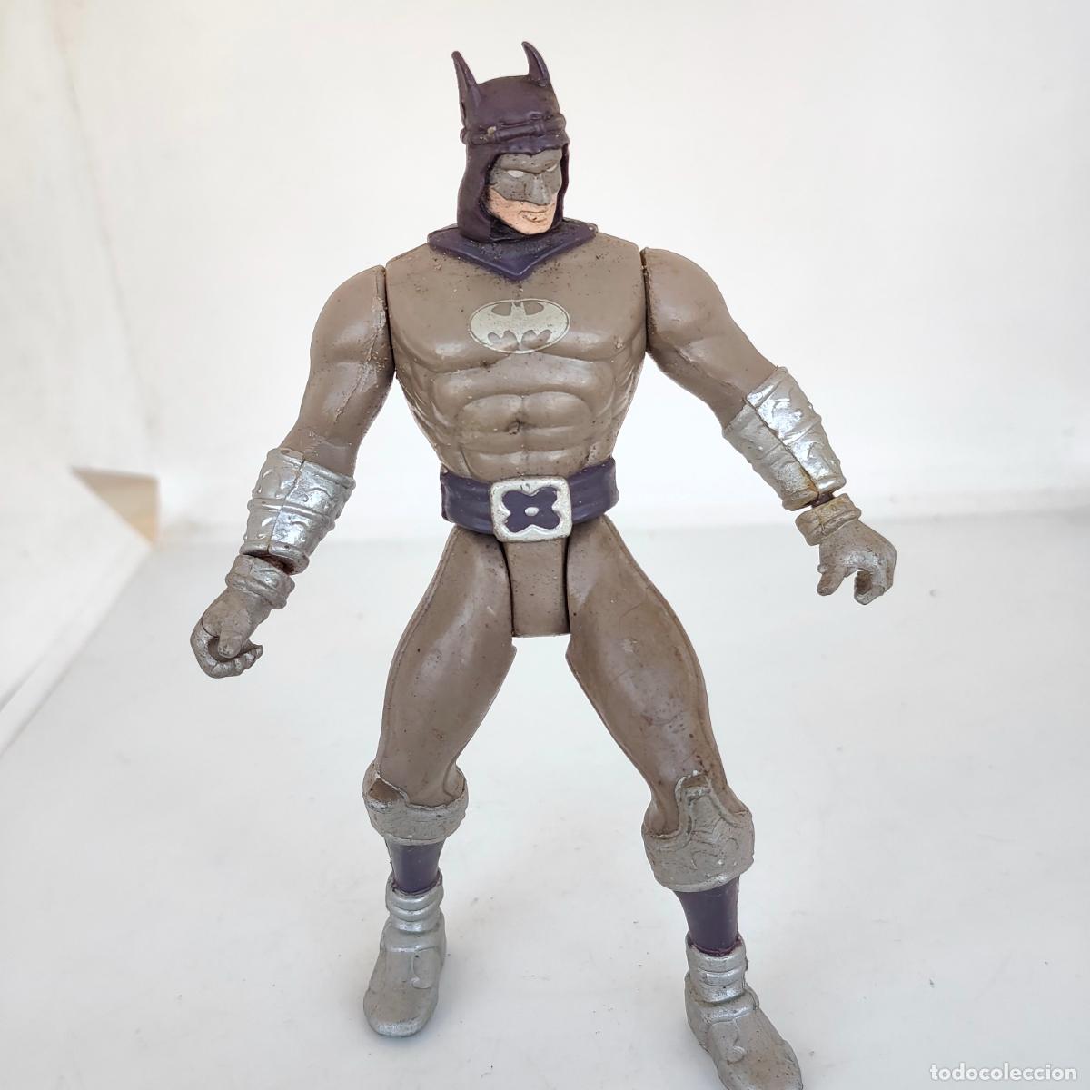 Figuras y mu&ntilde;ecos DC: &copy;1994 Kenner LEGENDS 5&rdquo; Deluxe Action Figure DESERT KNIGHT BATMAN dc