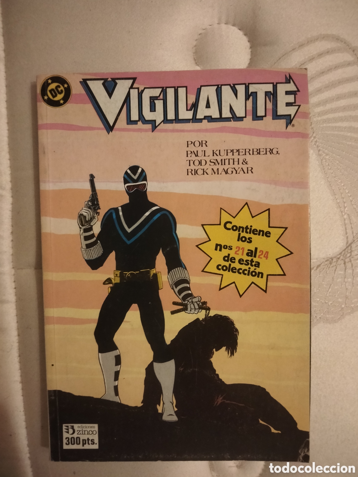 Figuras y mu&ntilde;ecos DC: Vigilante n21al24 comics
