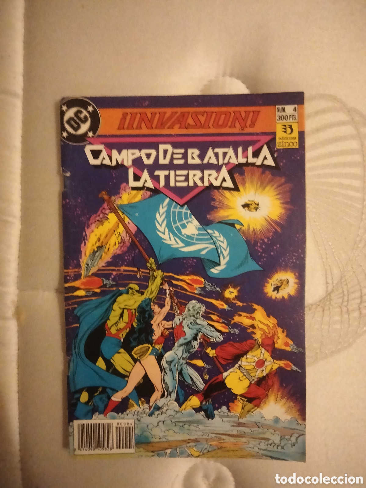 Figuras y mu&ntilde;ecos DC: Invasi&oacute;n campo de batalla la tierra n4 - Foto 1