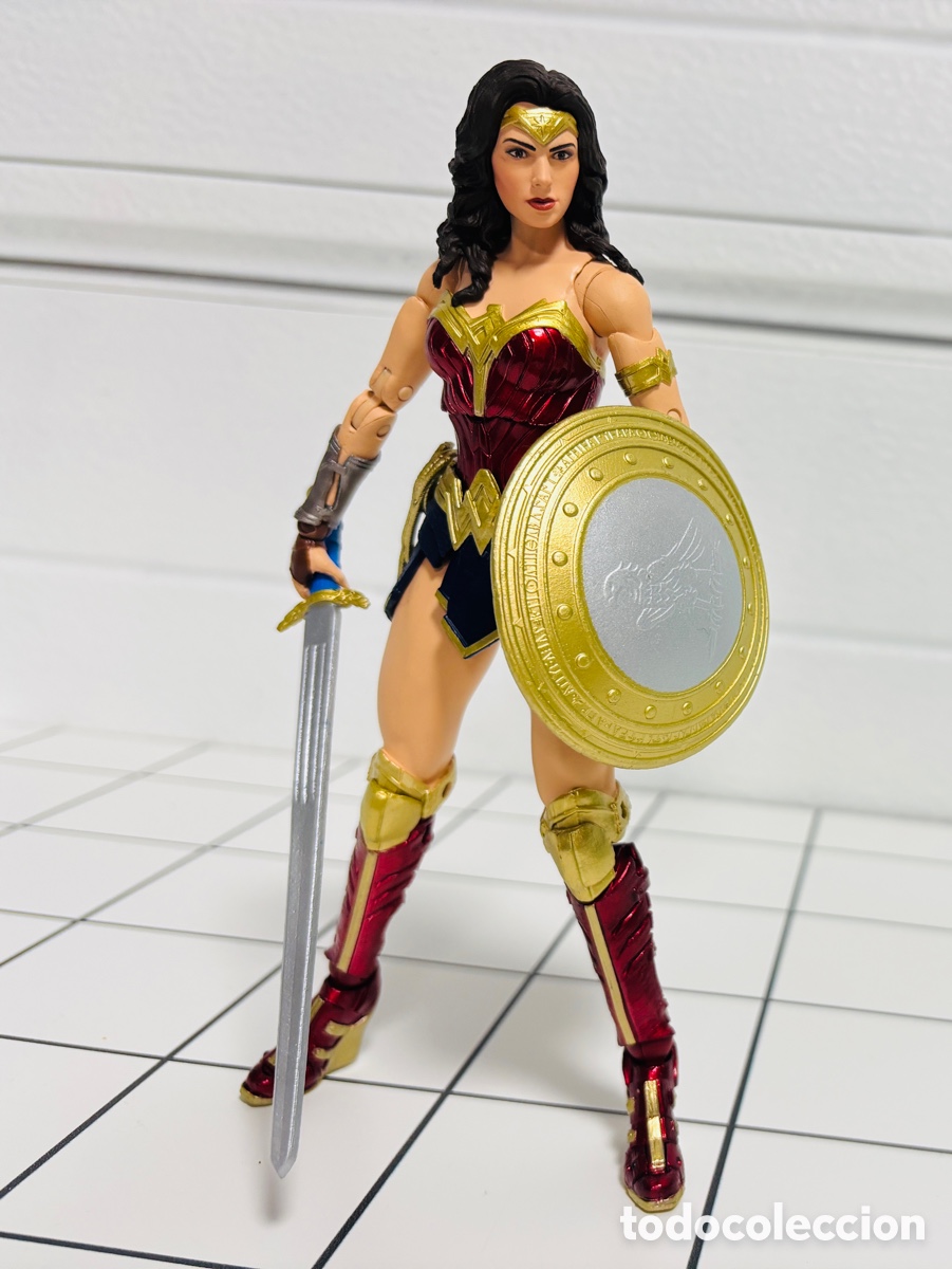 Figuras y mu&ntilde;ecos DC: Wonder Woman Gal Gadot BatmanvsSuperman