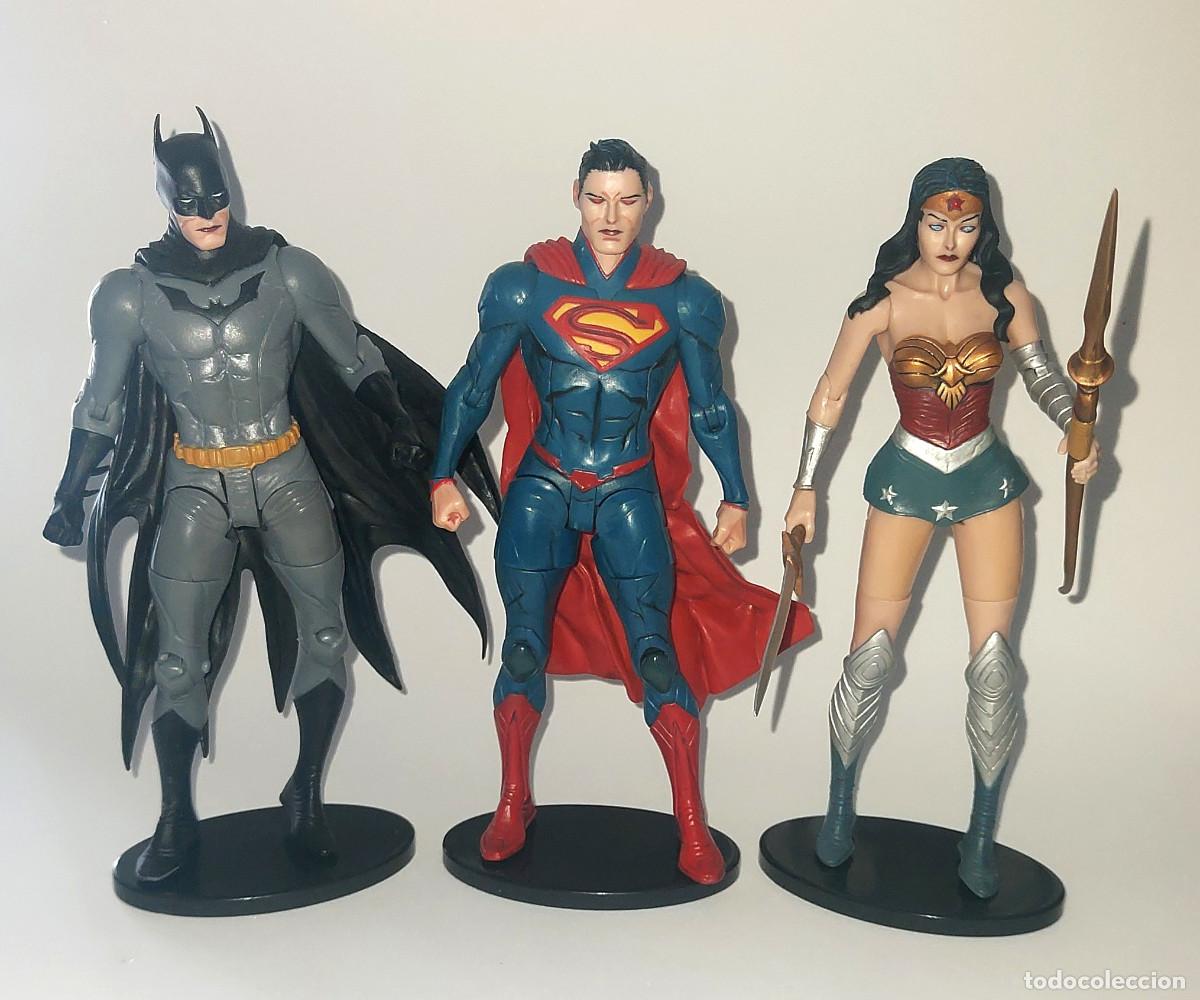 Figuras y mu&ntilde;ecos DC: SUPERMAN, BATMAN Y WONDER WOMAN FIGURAS JAE LEE