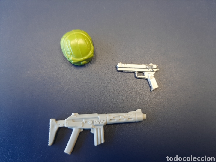Figuras y mu&ntilde;ecos GI Joe: Accesorios Gi Joe casco y armas - Foto 1