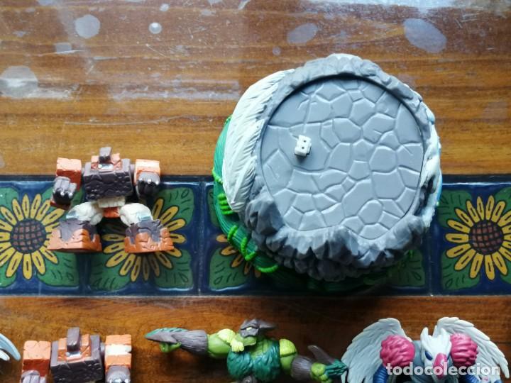 Figuras y mu&ntilde;ecos Gormiti: LOTE DE 55 GORMITIS CON CONECTORES PARA PLATAFORMA. - Foto 3