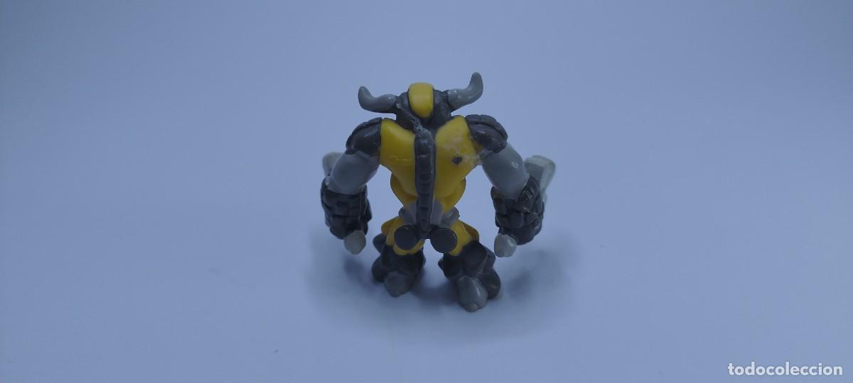 Figuras y mu&ntilde;ecos Gormiti: Gormiti Serie 2 - Lanzapiedras - Foto 2