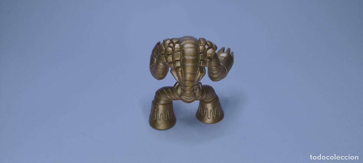 Figuras y mu&ntilde;ecos Gormiti: Gormiti Serie 2 - Gold - Cometierra - Foto 2