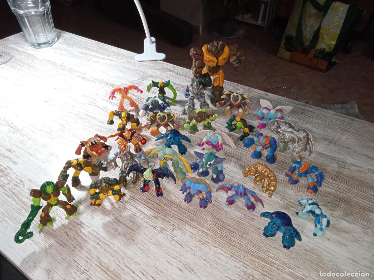 Figuras y mu&ntilde;ecos Gormiti: Lote 30 gormiti gormitis varios tipos - Foto 1