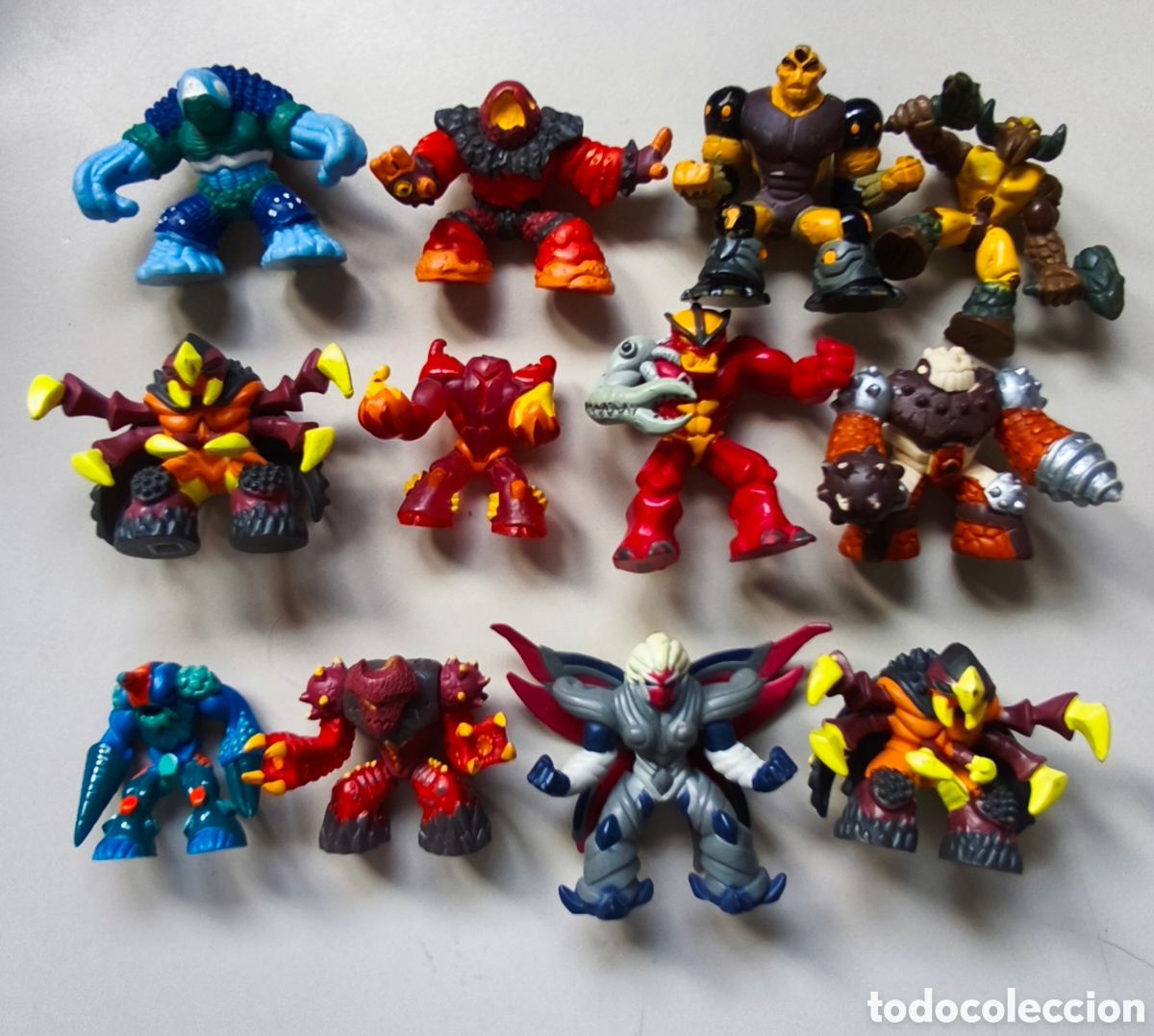 Figuras y mu&ntilde;ecos Gormiti: GRAN LOTE 12 FIGURAS DE GORMITTI