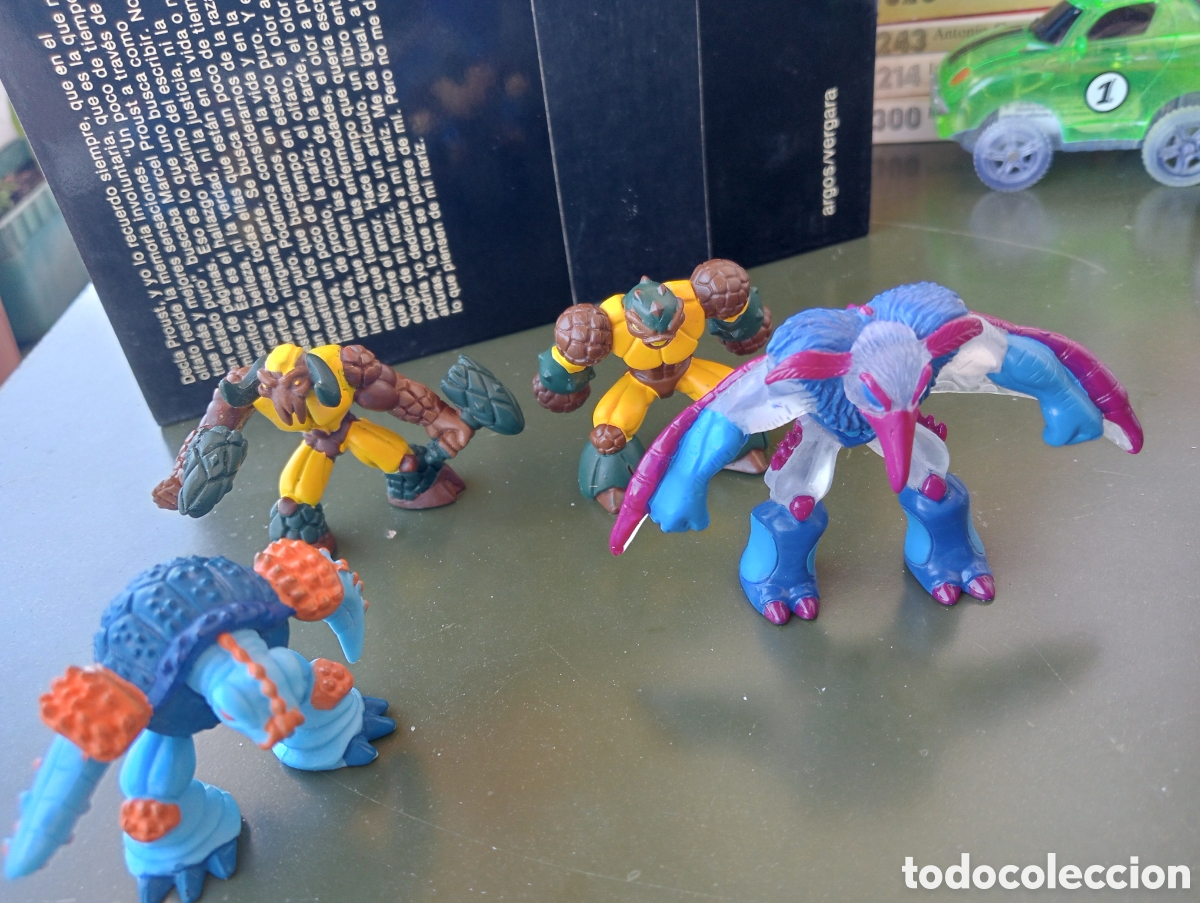 Gormiti Figures and Dolls : Cuatro Figuras Gormiti colecci&oacute;n y juego