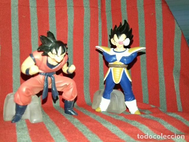 muñecos de goku y vegeta